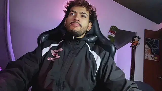 Snapshot of 3v1l chatting on November 29, 2025, 4:23 am 3v1l online show from November 29, 2025, 4:23 am