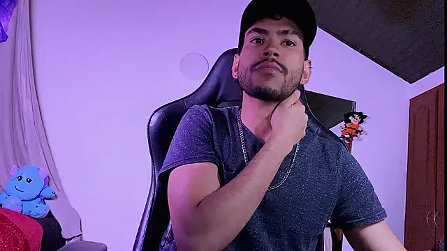 Snapshot of 3v1l chatting on February 4, 2026, 12:05 am 3v1l online show from February 4, 2026, 12:05 am