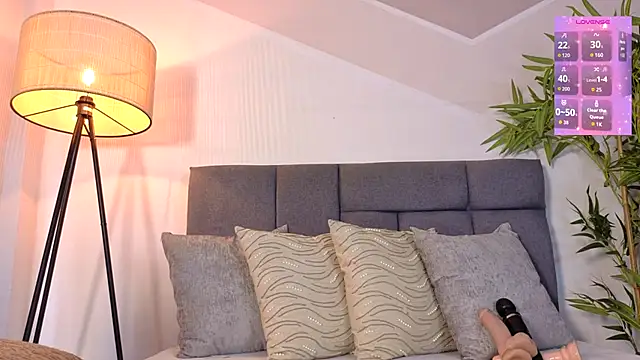 Snapshot of kinkyzoe20 chatting on November 4, 2025, 7:06 pm kinkyzoe20 online show from November 4, 2025, 7:06 pm