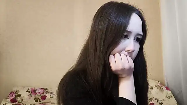 Monibronce online show from November 5, 2025, 3:37 pm