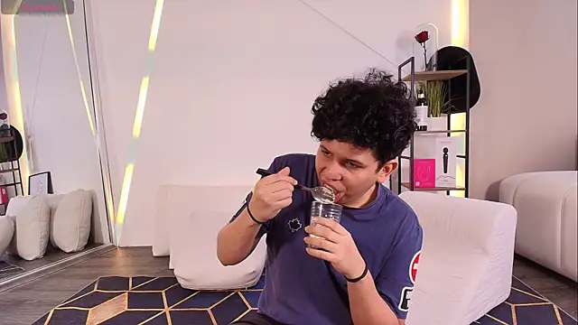 Snapshot of DamianVice chatting on November 14, 2025, 7:28 pm DamianVice online show from November 14, 2025, 7:28 pm