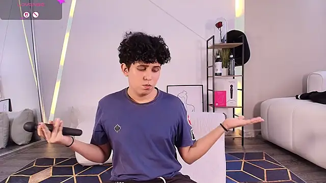 Snapshot of DamianVice chatting on November 15, 2025, 1:37 pm DamianVice online show from November 15, 2025, 1:37 pm