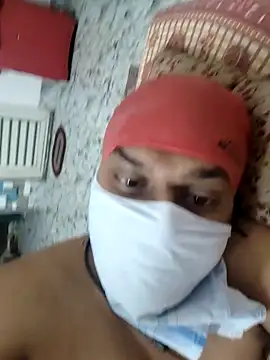 Snapshot of Real_lover_boy chatting on October 30, 2025, 8:28 pm Real lover boy online show from October 30, 2025, 8:28 pm