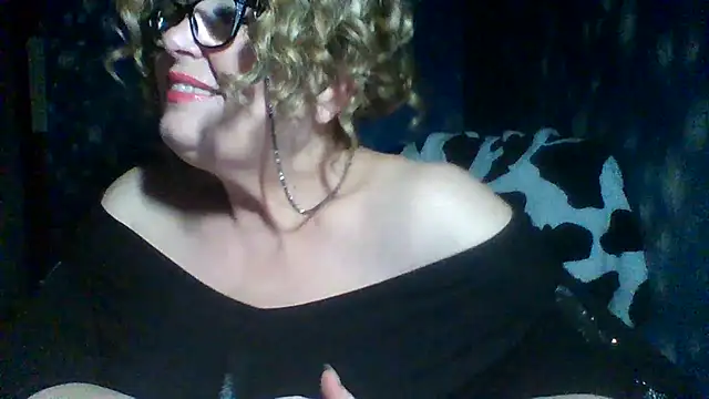 Snapshot of Milaniya606 chatting on December 1, 2025, 2:29 pm Milaniya606 online show from December 1, 2025, 2:29 pm