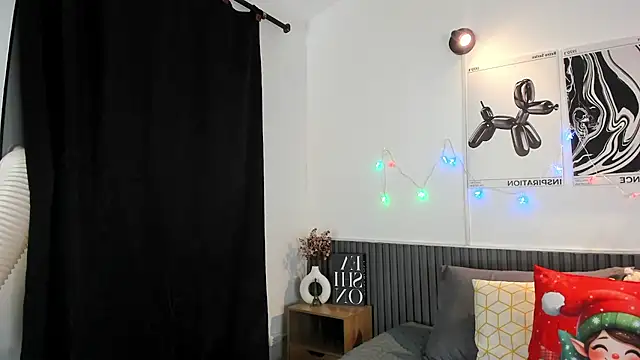 Cloe Bonne online show from November 29, 2025, 7:58 pm