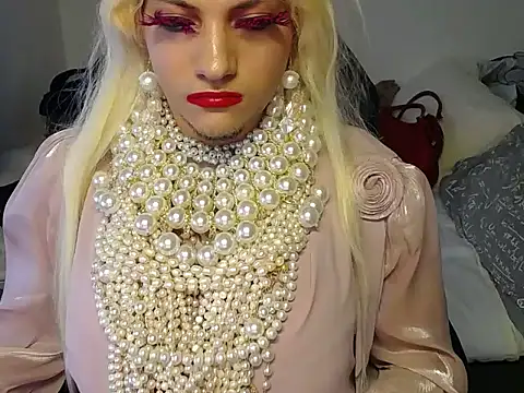 Snapshot of VanesaCrossic chatting on December 3, 2025, 9:09 am VanesaCrossic online show from December 3, 2025, 9:09 am