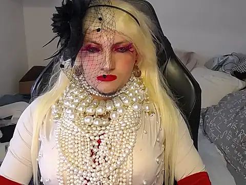 Snapshot of VanesaCrossic chatting on December 4, 2025, 8:35 am VanesaCrossic online show from December 4, 2025, 8:35 am