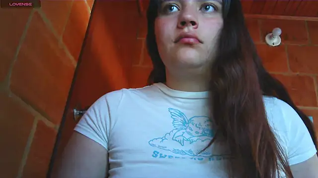 Snapshot of Charlotte_Allen_ chatting on November 6, 2025, 3:05 pm Charlotte Allen online show from November 6, 2025, 3:05 pm