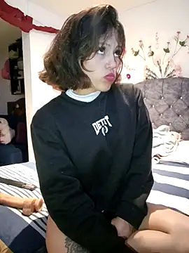 BellaChiquis  online show from January 17, 2026, 5:55 am