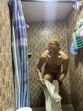 Snapshot of Dylams_maja chatting on December 15, 2025, 3:18 pm Dylams maja online show from December 15, 2025, 3:18 pm