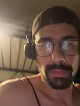 Snapshot of Bazarov@xh chatting on November 2, 2025, 8:52 am Bazarovxh online show from November 2, 2025, 8:52 am