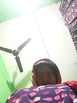 Snapshot of Rsr-1 chatting on December 17, 2025, 10:15 pm Rsr-1 online show from December 17, 2025, 10:15 pm