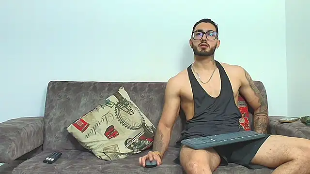 thebadboys05 online show from February 21, 2026, 5:20 am