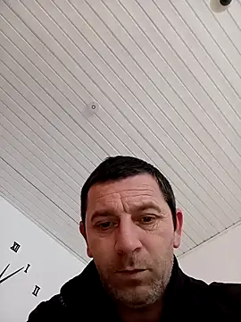 Snapshot of Aleioji10 chatting on February 3, 2026, 11:04 am Aleioji10 online show from February 3, 2026, 11:04 am