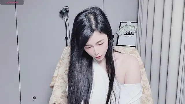 YunShan-33 online show from November 29, 2025, 3:06 am