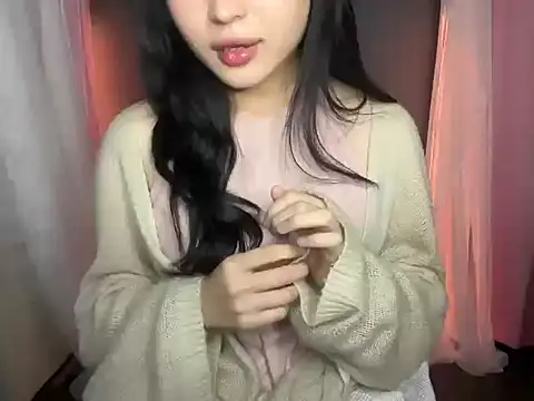 Snapshot of Pearlia-7 chatting on November 2, 2025, 1:38 pm Pearlia-7 online show from November 2, 2025, 1:38 pm