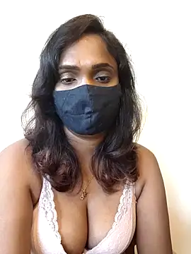 Queen-dhivya online show from February 8, 2026, 1:58 am