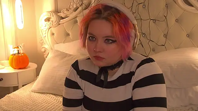 JennyBloom online show from November 3, 2025, 11:14 am