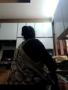 Snapshot of Hot-Sana2 chatting on November 4, 2025, 5:33 am Hot-Sana2 online show from November 4, 2025, 5:33 am