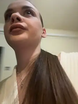 KristiRich online show from April 14, 2026, 2:11 pm