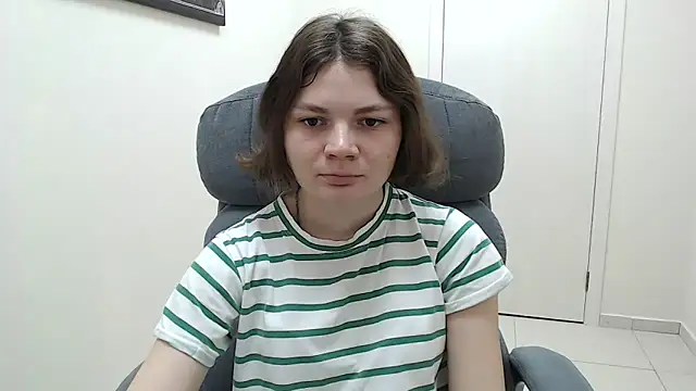 Snapshot of Stella-Maers chatting on February 19, 2026, 8:22 am Stella-Maers online show from February 19, 2026, 8:22 am