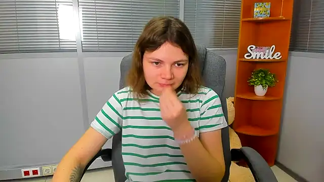 Snapshot of Stella-Maers chatting on February 5, 2026, 8:21 am Stella-Maers online show from February 5, 2026, 8:21 am