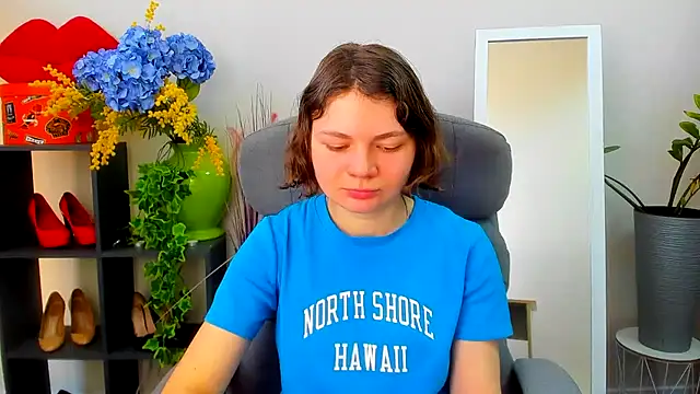 Snapshot of Stella-Maers chatting on March 1, 2026, 8:14 am Stella-Maers online show from March 1, 2026, 8:14 am