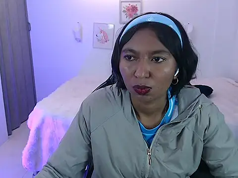 Snapshot of Samanta_777 chatting on April 18, 2026, 8:16 am Samanta 777 online show from April 18, 2026, 8:16 am
