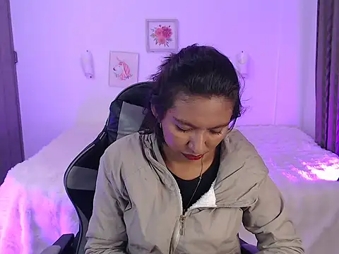 Snapshot of Samanta_777 chatting on April 10, 2026, 7:37 am Samanta 777 online show from April 10, 2026, 7:37 am