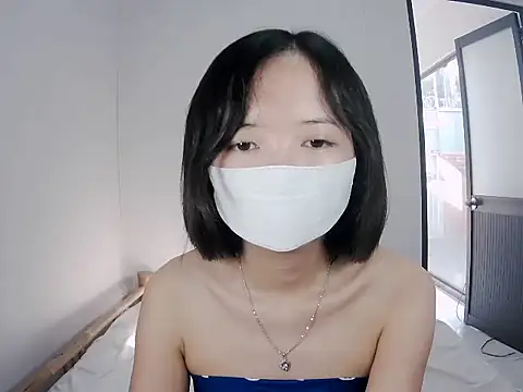 Snapshot of 10tb chatting on November 14, 2025, 8:18 am 10tb online show from November 14, 2025, 8:18 am