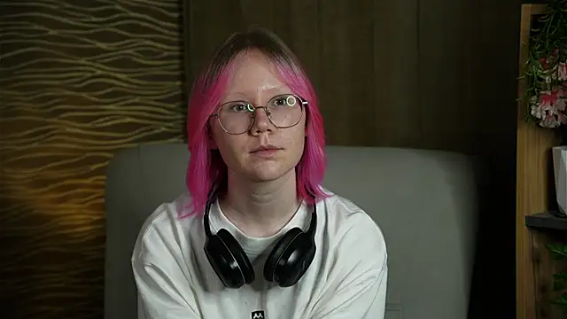 HanVertz online show from November 1, 2025, 9:25 am