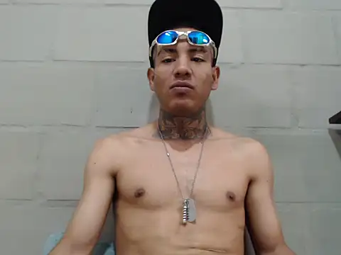 Strongercock online show from October 31, 2025, 8:05 pm