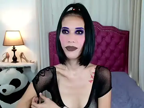 bellaUtops online show from November 25, 2025, 4:35 am