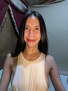 Snapshot of bellaUtops chatting on June 14, 2026, 5:30 am bellaUtops online show from June 14, 2026, 5:30 am