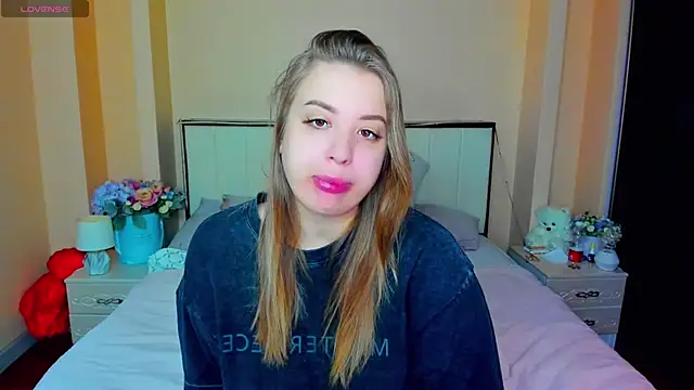 Snapshot of AlexissMmm chatting on November 9, 2025, 6:39 am AlexissMmm online show from November 9, 2025, 6:39 am