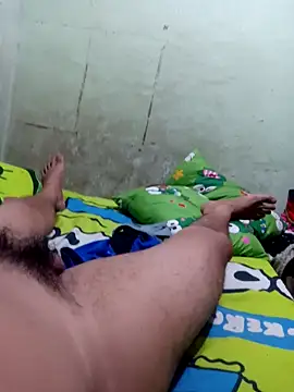 sandy300420 online show from November 14, 2025, 4:43 pm