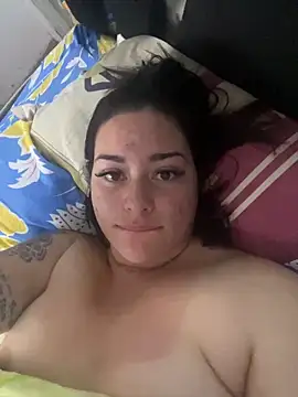 Snapshot of Romina_foxxx_ chatting on November 22, 2025, 2:05 pm Romina foxxx online show from November 22, 2025, 2:05 pm