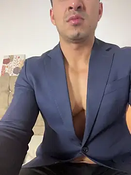 Chris Clarck online show from December 4, 2025, 7:46 pm