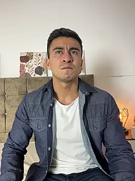 Chris Clarck online show from December 22, 2025, 8:42 pm