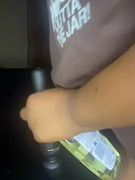 MiyaXo2 online show from April 17, 2026, 2:36 am