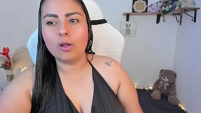 Valery stuart online show from November 19, 2025, 8:42 pm