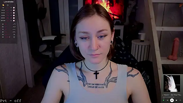 RetroMarie online show from November 14, 2025, 5:11 am