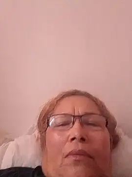 Snapshot of Cessi50 chatting on November 8, 2025, 4:43 pm Cessi50 online show from November 8, 2025, 4:43 pm