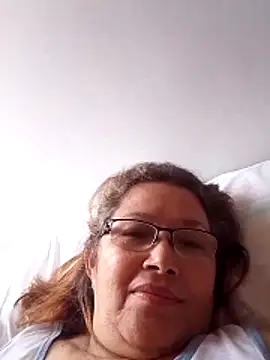 Snapshot of Cessi50 chatting on May 29, 2026, 12:44 pm Cessi50 online show from May 29, 2026, 12:44 pm