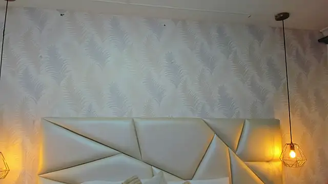 Snapshot of laurettedela_rouse chatting on November 22, 2025, 11:20 am laurettedela rouse online show from November 22, 2025, 11:20 am