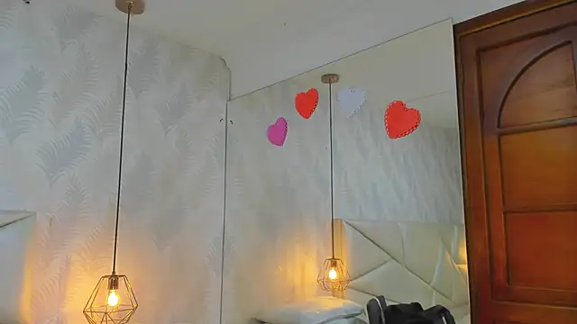 Snapshot of laurettedela_rouse chatting on November 20, 2025, 10:38 am laurettedela rouse online show from November 20, 2025, 10:38 am