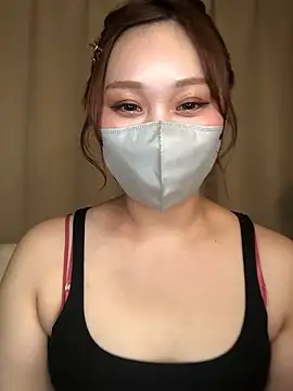 reika33 online show from November 2, 2025, 11:37 am