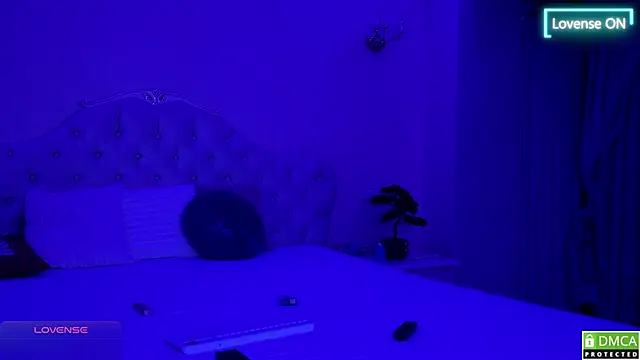 AniaKarenina online show from February 6, 2026, 9:33 pm