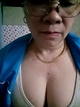 small-house123 online show from February 22, 2026, 7:55 am