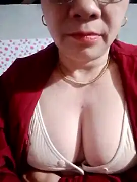 small-house123 online show from January 14, 2026, 10:46 pm